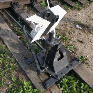 Логотип @d_strelochnik - Дежурный стрелочник