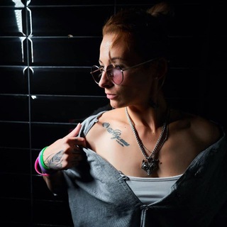 Логотип @d_woofs - WOOFS DВИЖ Party+After 🐺🔞