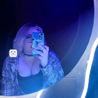 Логотип @dahini_brosi - Даша, где Д - это долбоебизм