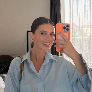 Логотип @dailymusebyarina - Daily Muse