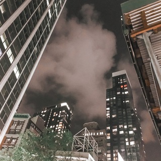 Логотип @danablackwordz - not salty, man