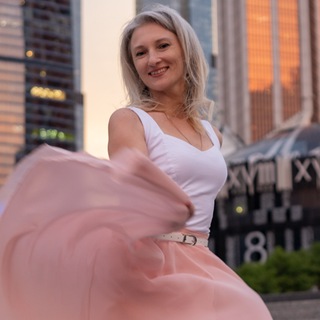 Логотип @dance_therapy_cool - Мозг слезам не верит