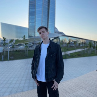 Логотип @daniillun - Даниил Александрович