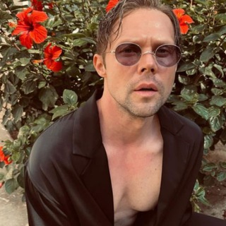 Логотип @danya_vorobyov - Даня Воробьев для души