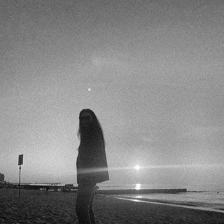 Логотип @dara_moonly - 𝙼𝙾𝙾𝙽𝙻𝚈