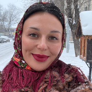 Логотип @daria_thetahealing - Корневое Знание - Дарья Геллер