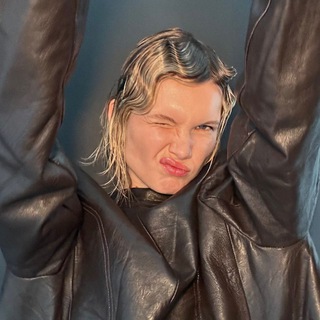 Логотип @dariabeloglazova - Ваша Даша / Your Dasha