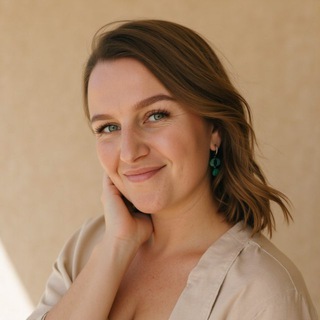 Логотип @dariamanelova - Дарья Манелова 🧠💵