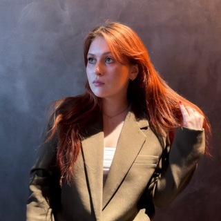 Логотип @dariareads - даш, что почитать?