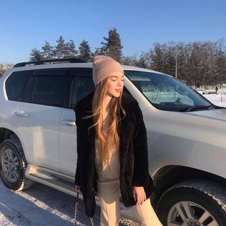 Логотип @darit_ksuha - Ксюша дарит💸
