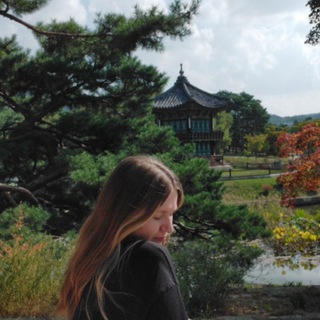 Логотип @daryaalike - DARYA