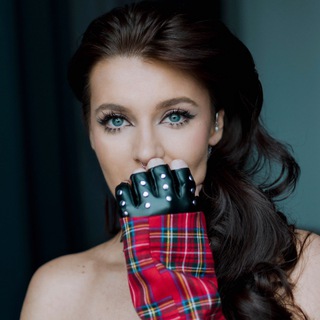 Логотип @dasha_innuttzz - Дарья Блохина