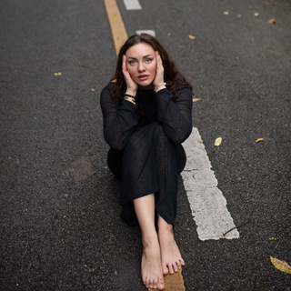 Логотип @dasha_shugay - Даша Шугай. Соединение со своей мощью