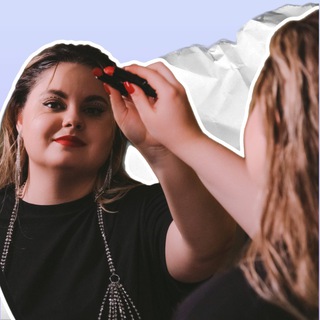 Логотип @dasha_types - Даша про тексты и не только