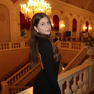 Логотип @dashaandherdiary - Dasha’s diary