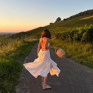 Логотип @dashabenz_tg - Даша ест в Германии