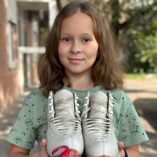 Логотип @dashalive_plus - PrstRubbi