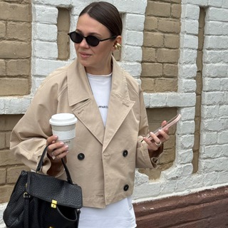 Логотип @dashasheina - Даша Шеина