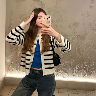 Логотип @dashasthet - о том, что любят девочки💖💅🏻