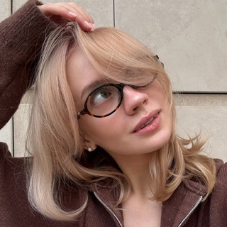 Логотип @dashawakeup - dashawakeup