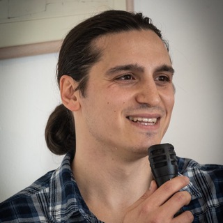 Логотип @davidesabatino - Davide Sabatino - Gesti Diversi