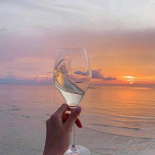 Логотип @davmelio - Сияй | Белая психология