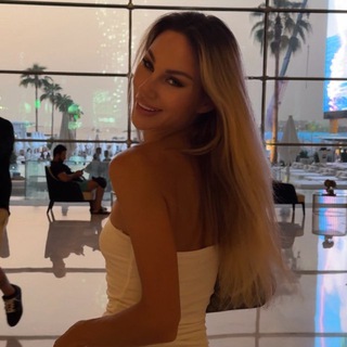 Логотип @davydenkova - Анна, это между нами…🤫💋