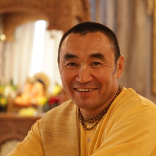 Логотип @dayavan_swami - Даяван Свами