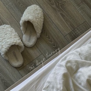 Логотип @daystherapy - 365 days therapy