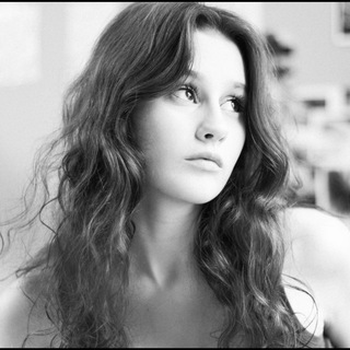 Логотип @dazedandcondused - dazed and confused