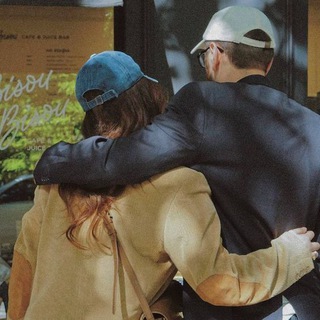 Логотип @deja_v4 - дежавю