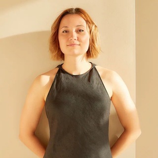 Логотип @delauremont - Окно в ванной | Дизайнер Интерьера | Новикова Наталья