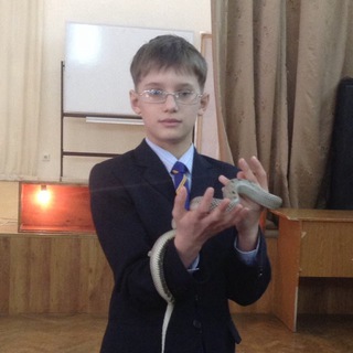 Логотип @deminnikitka - Демин и точка