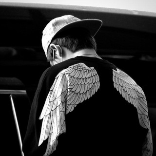 Логотип @demitendresse - constellation. ٭☽ ִֶ