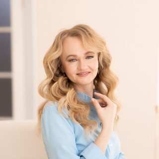 Логотип @dengi_avito - Директриса Авитологов