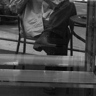 Логотип @denielzyyy - мысли вслух.