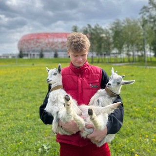 Логотип @derevenskie_bydni_fermera - Димка-фермер👨‍🌾