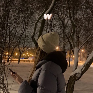 Логотип @derrlyx - вишнёвый тортик❤️‍🔥