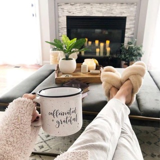 Логотип @designpokanadski - 🏡Дизайн по-канадски🇨🇦