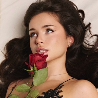 Логотип @devushka_povesilas - NIKKI SEEY