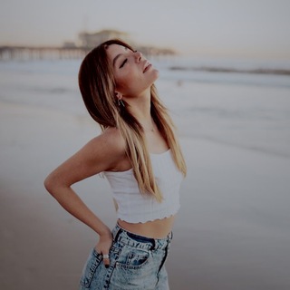 Логотип @dewcul - dewcul