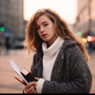 Логотип @dewonthegrass - english🤍inspiration