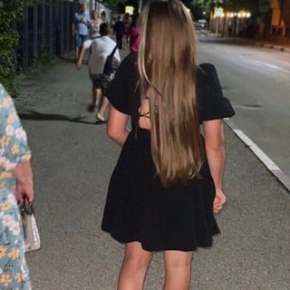 Логотип @dh_jeyqpflk0zdmy - Amira_USA
