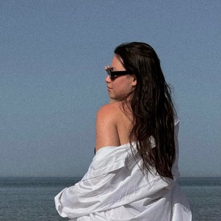 Логотип @di_about - подруга Ди