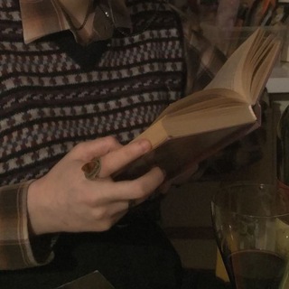 Логотип @diepoets - общество мёртвых поэтов