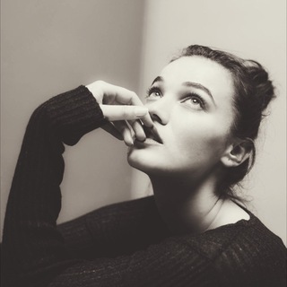 Логотип @diinabooks - ᴅɪɪɴᴀʙᴏᴏᴋs