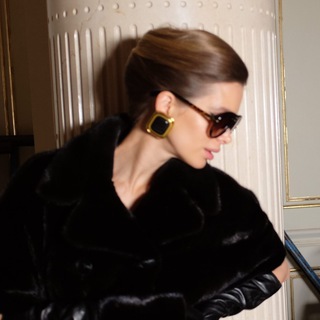 Логотип @dilya_etoile - Диля берегись автомобиля