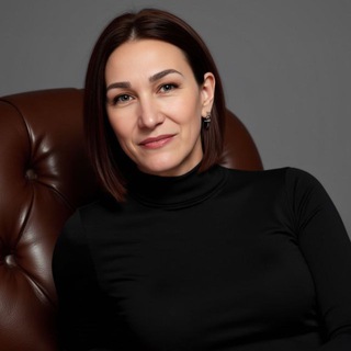 Логотип @dina_guru5 - Дина Женщина масштаба. Состояние•Деньги•Влияние. Следующая Ступень - для тех, кому тесно