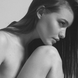 Логотип @dinamuminovich - Lines by Di