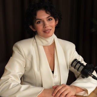 Логотип @dinara_axunova - Коучинг предпринимателей